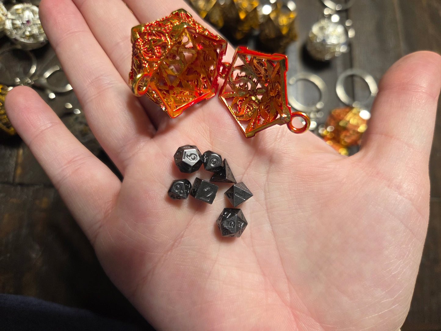 D20 keychains with 7 mini dice