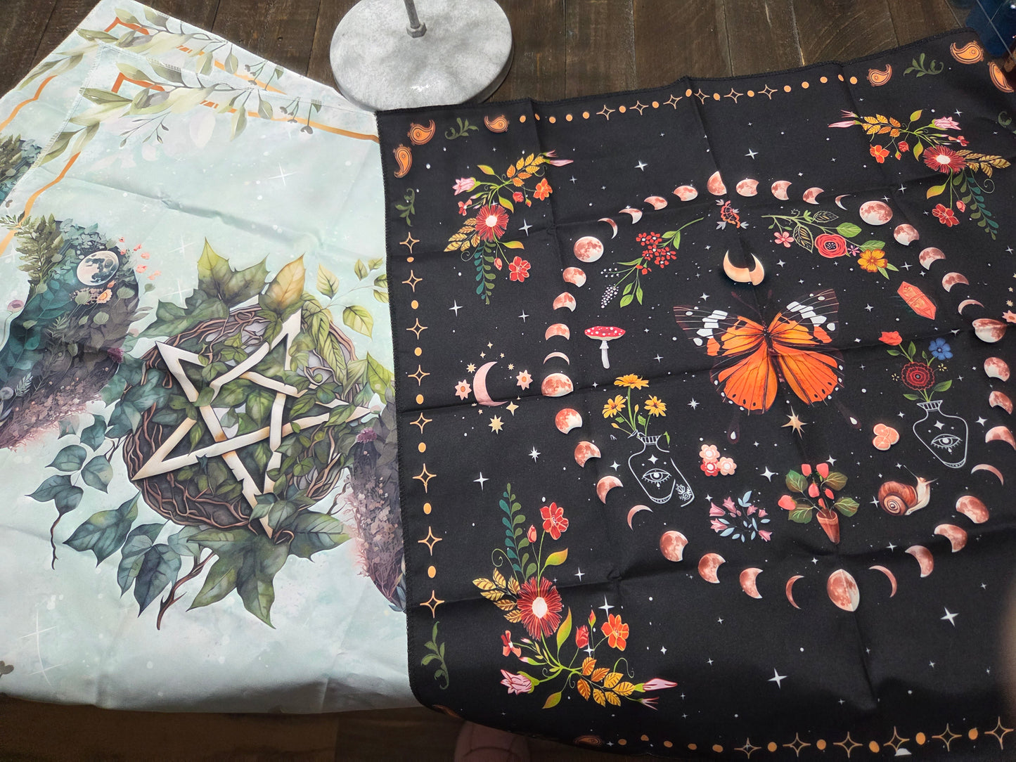 Bundle of 4 Alter cloths