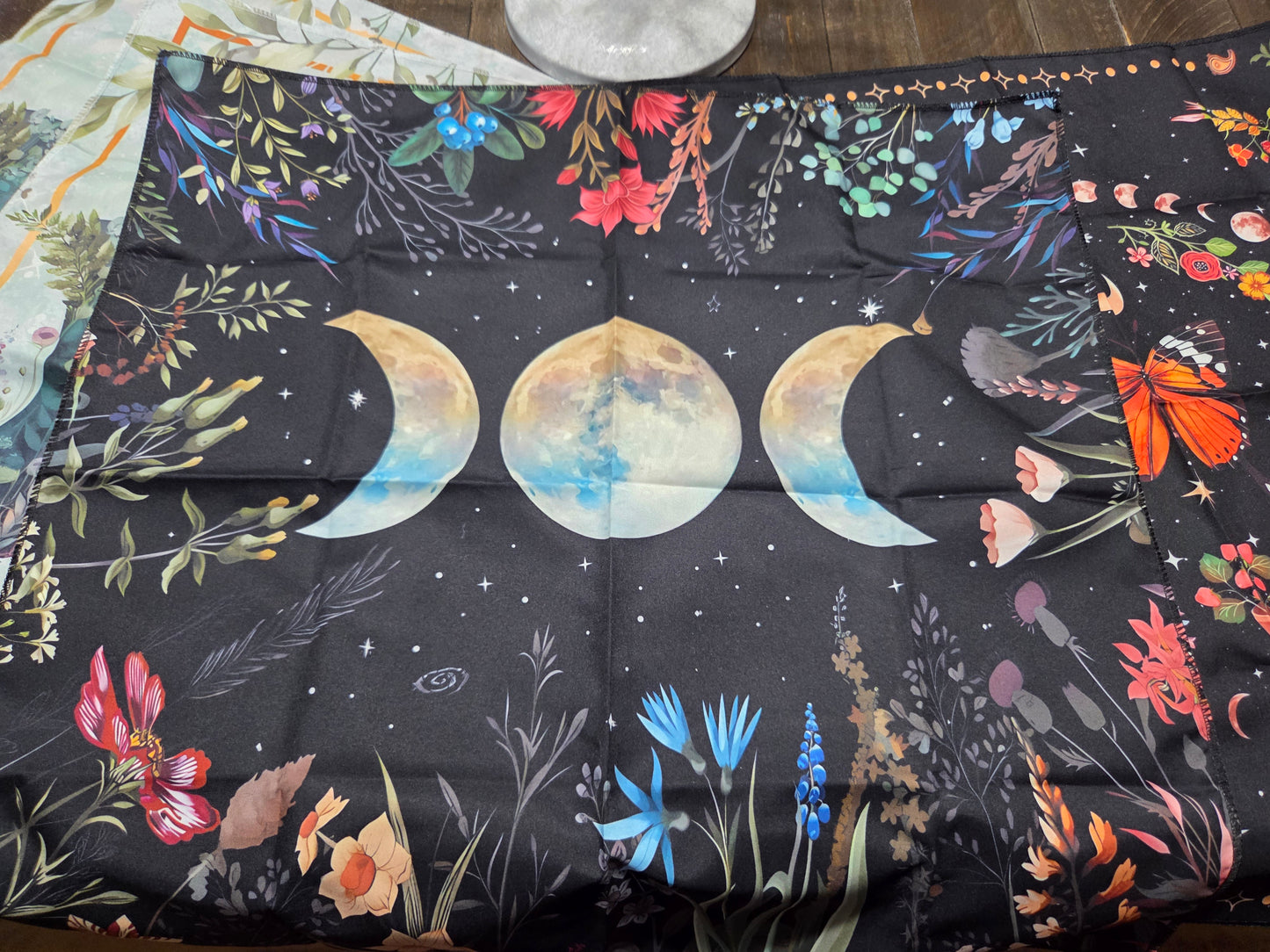 Bundle of 4 Alter cloths